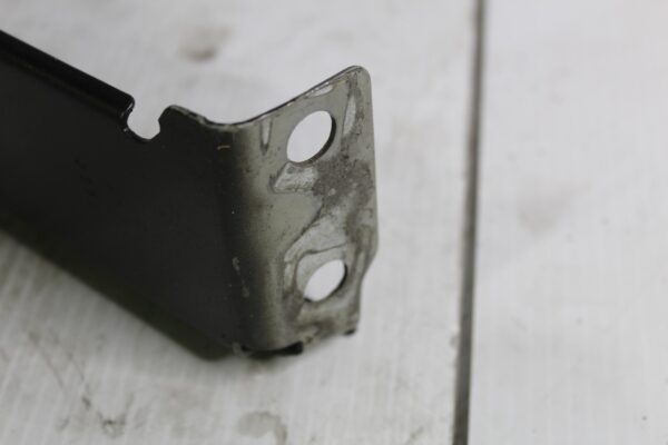 Audi 8T A4 Front Right Fender Guard Wing Support Brace 8T0821136A, 8T0821136G