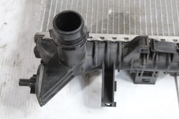 Porsche 95B Macan 3.0L Radiator Coolant For Coolant 9A712125101, 9A712125110
