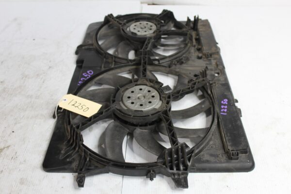 Audi A4 A5 2.0L Radiator Fan Assembly Twin Fan Ring 8K0121003P