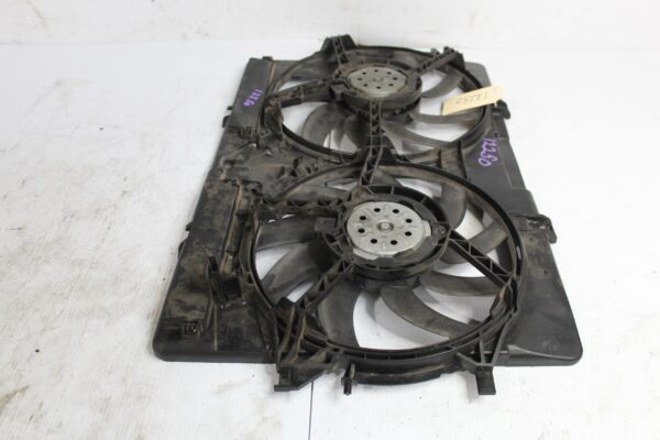 Audi A4 A5 2.0L Radiator Fan Assembly Twin Fan Ring 8K0121003P