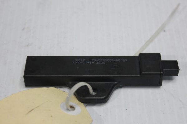 BMW Keyless Entry Antenna Module 922083202
