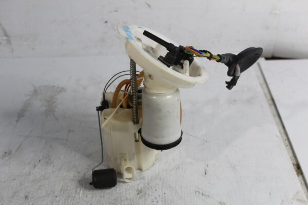 BMW F80 F82 F87 M2 M3 M4 Fuel Pump Assembly 16112284693, 228469305