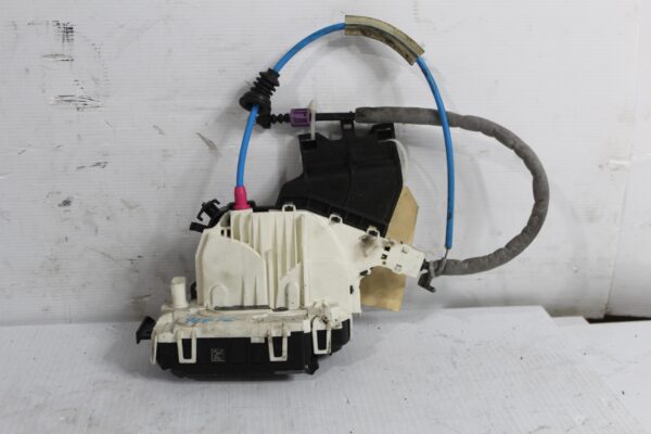 Mercedes Benz W117 C117 CLA Rear Right Door Lock Actuator A2047302835, A0997305600