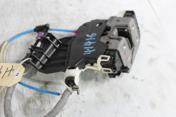 Mercedes Benz W117 C117 CLA Rear Right Door Lock Actuator A2047302835, A0997305600