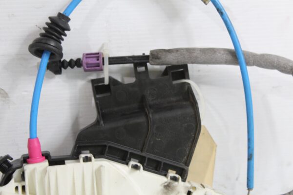 Mercedes Benz W117 C117 CLA Rear Right Door Lock Actuator A2047302835, A0997305600