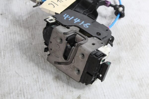 Mercedes Benz W117 C117 CLA Rear Right Door Lock Actuator A2047302835, A0997305600