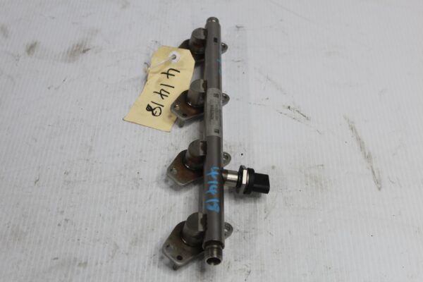 Mercedes Benz W176 W117 A45 CLA45 Fuel Rail A2700701995