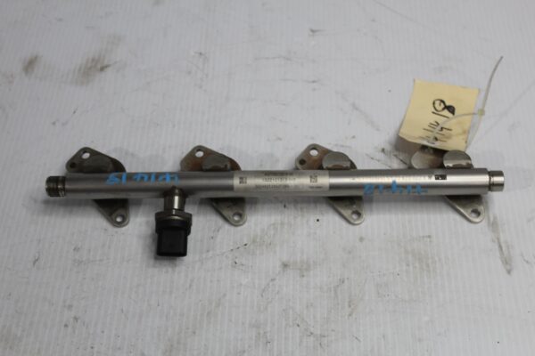Mercedes Benz W176 W117 A45 CLA45 Fuel Rail A2700701995