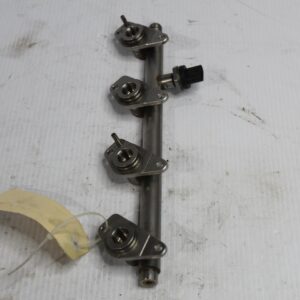 Mercedes Benz W176 W117 A45 CLA45 Fuel Rail A2700701995 - Image 5