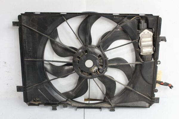 Mercedes Benz W176 W117 A250 CLA250 Radiator Fan w Shroud A2465000064