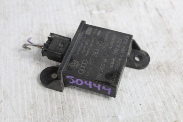 Porsche 955 957 Cayenne TPMS Tyre Pressure Sensor Control Unit 95561811300