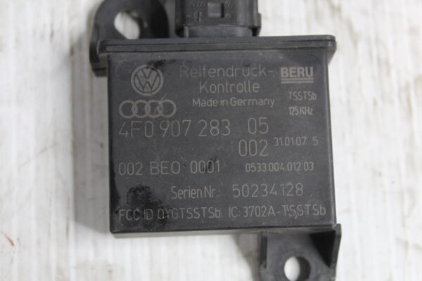 Porsche 955 957 Cayenne TPMS Tyre Pressure Sensor Control Unit 95561811300
