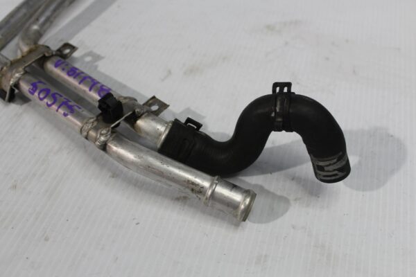 Porsche 955 957 Cayenne Turbo Engine Coolant Pipe Hose 95510631000, 7L5121065B