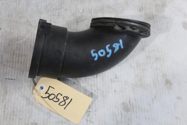 Porsche 957 Cayenne RH Right Intake Pipe Hose 95511010200, 7L0129533