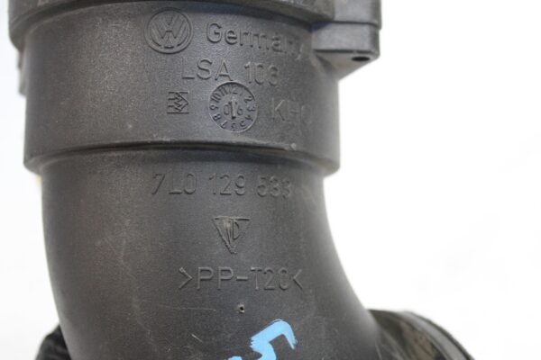 Porsche 957 Cayenne RH Right Intake Pipe Hose 95511010200, 7L0129533