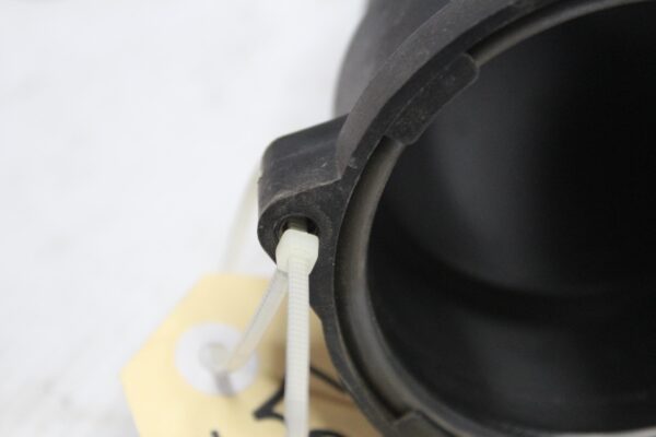 Porsche 957 Cayenne RH Right Intake Pipe Hose 95511010200, 7L0129533