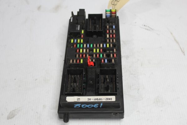 Range Rover L494 Sport Body Control Module Fuse Box LR042132, LR068360