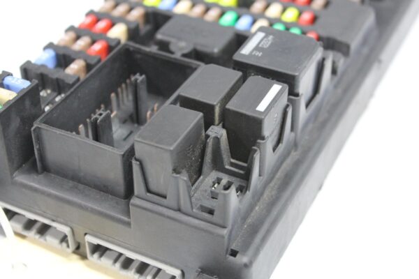 Range Rover L494 Sport Body Control Module Fuse Box LR042132, LR068360