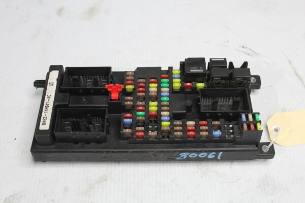 Range Rover L494 Sport Body Control Module Fuse Box LR042132, LR068360