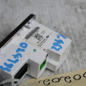 Land Rover L462 Discovery 5 USB 12V AUX Socket LR070583, FW9319E110CA - Image 5