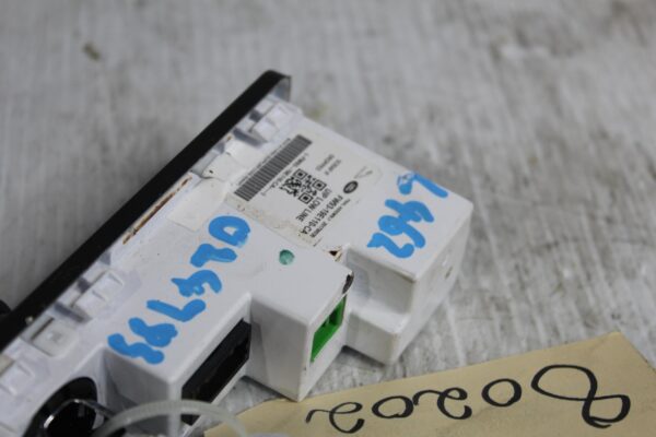 Land Rover L462 Discovery 5 USB 12V AUX Socket LR070583, FW9319E110CA