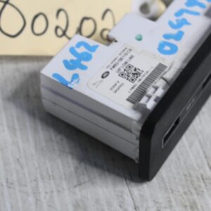 Land Rover L462 Discovery 5 USB 12V AUX Socket LR070583, FW9319E110CA - Image 6