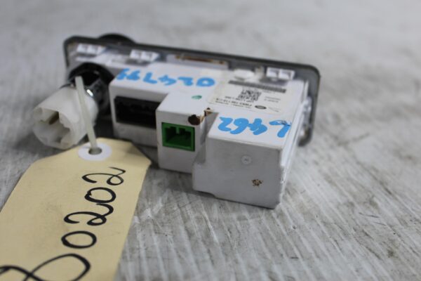 Land Rover L462 Discovery 5 USB 12V AUX Socket LR070583, FW9319E110CA