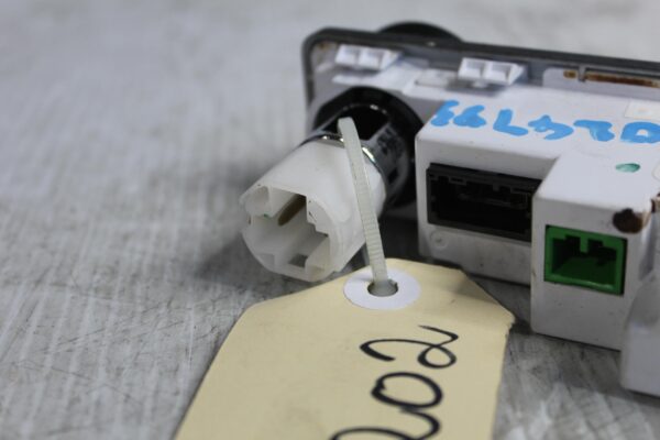 Land Rover L462 Discovery 5 USB 12V AUX Socket LR070583, FW9319E110CA