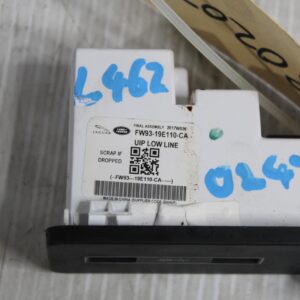 Land Rover L462 Discovery 5 USB 12V AUX Socket LR070583, FW9319E110CA - Image 10