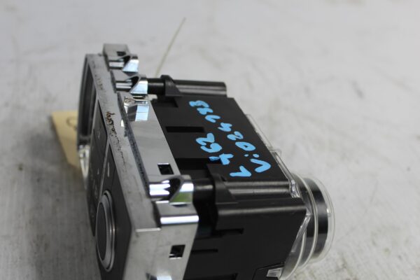 Land Rover L462 Discovery 5 Terrain Chassis Control Switch Unit LR081361