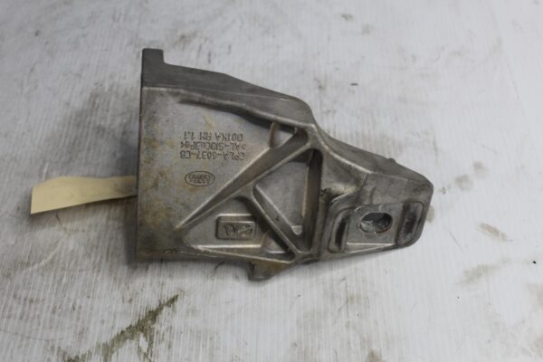 Range Rover Sport L494 3.0L Right RH Engine Mount Support LR033181, LR122399