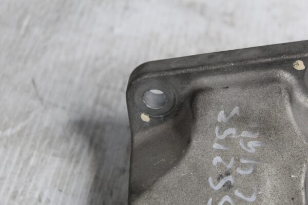 Range Rover Sport L494 3.0L Right RH Engine Mount Support LR033181, LR122399
