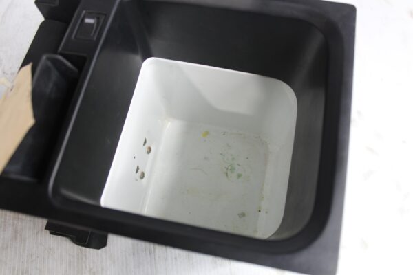 Range Rover Sport L494 Centre Console Cooler Box LR074679
