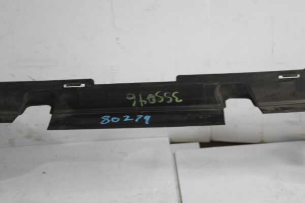 Range Rover L494 Sport Upper Air Deflector Plastic Guide LR043743, LR101104