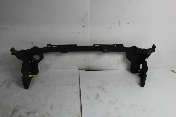 Range Rover L494 Sport Upper Air Deflector Plastic Guide LR043743, LR101104