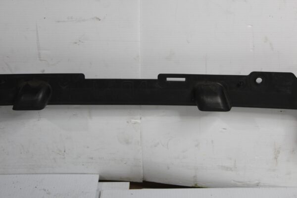 Range Rover L494 Sport Upper Air Deflector Plastic Guide LR043743, LR101104