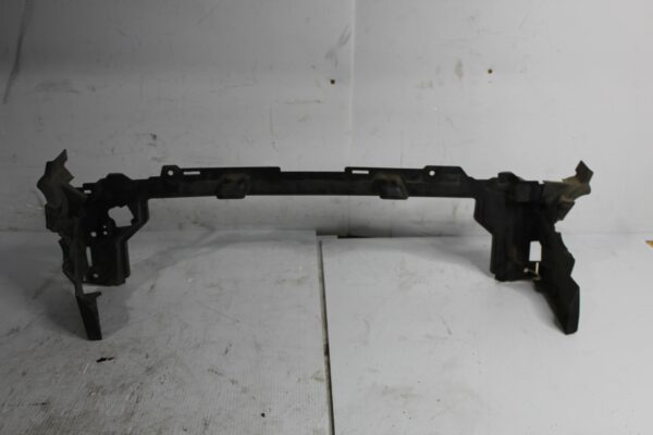 Range Rover L494 Sport Upper Air Deflector Plastic Guide LR043743, LR101104