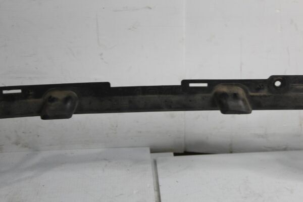 Range Rover L494 Sport Upper Air Deflector Plastic Guide LR043743, LR101104