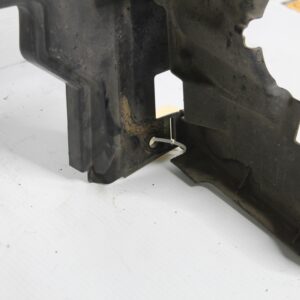 Range Rover L494 Sport Upper Air Deflector Plastic Guide LR043743, LR101104 - Image 10