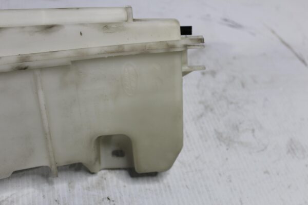 Range Rover Sport L494 Windscreen Washer Bottle LR044122, LR076509