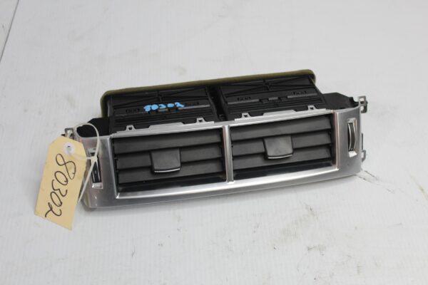 Range Rover L494 Sport Centre Dashboard Air Vent LR044683, LR109226