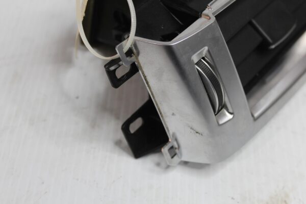 Range Rover L494 Sport Centre Dashboard Air Vent LR044683, LR109226