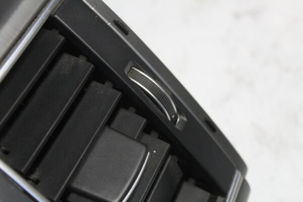 Range Rover L494 Sport RH Right Dashboard Air Vent LR044685, LR084735