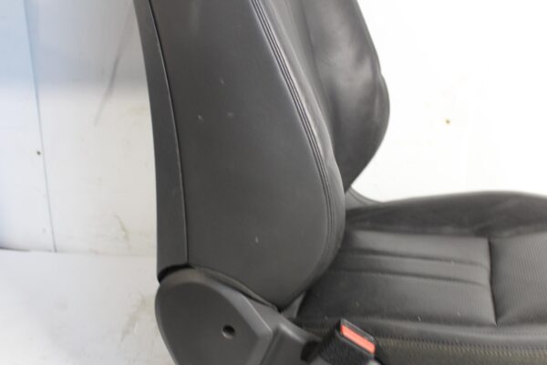 Land Rover L550 Discovery Sport Front Left Passenger Seat Assembly