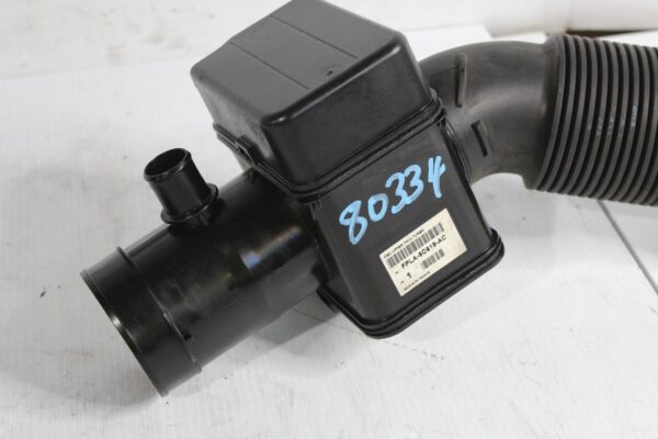 Range Sport Sport L494 3.0L LH Left Air Intake Pipe Duct LR063056