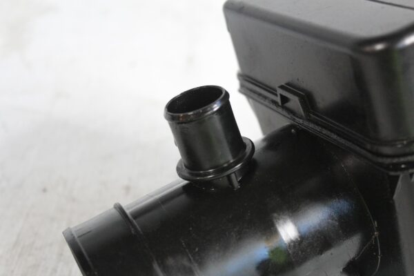 Range Sport Sport L494 3.0L LH Left Air Intake Pipe Duct LR063056