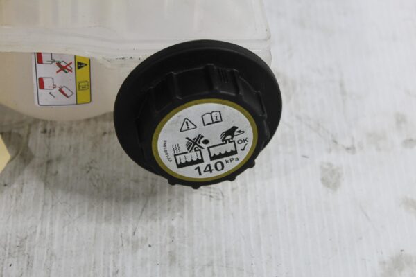 Range Rover L494 Sport Coolant Overflow Tank Bottle LR034654, LR181676