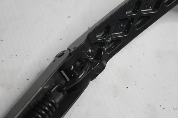 Range Rover Sport L494 LH Left Wiper Arm LR066986, CPLA17526BF