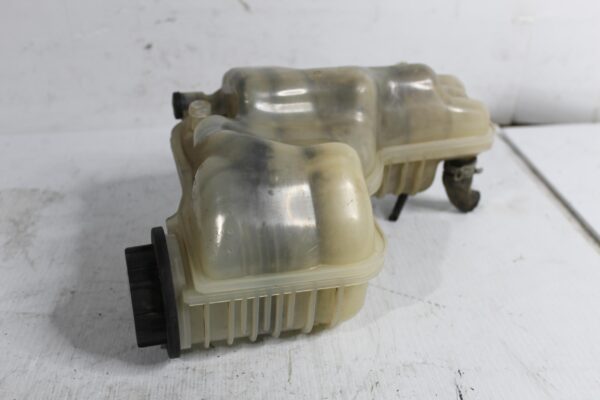 Range Rover L494 Sport Coolant Overflow Tank Bottle LR034654, LR181676, CPLA8A080AA, CPLA8A080AB