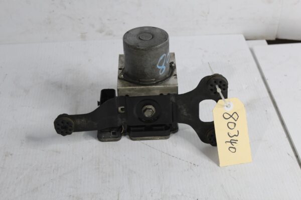 Range Rover Sport L494 3.0L ABS Pump Control Unit LR070405, LR084890